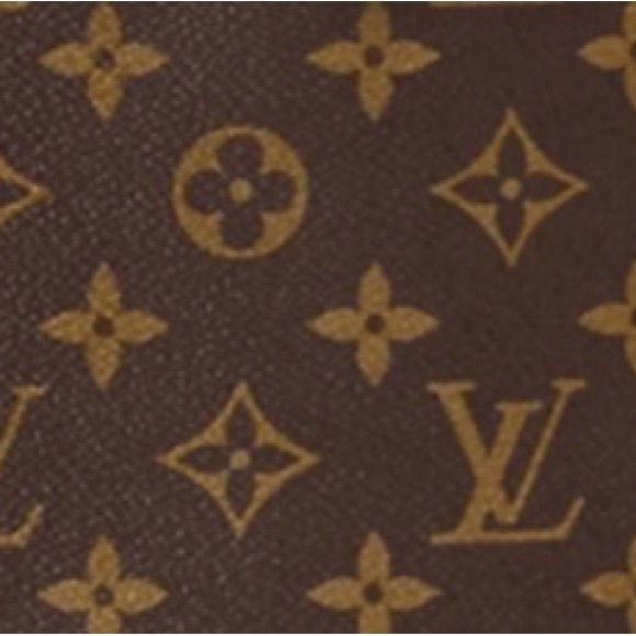 Meet your Posher, Joanne - Picture 1 of 3